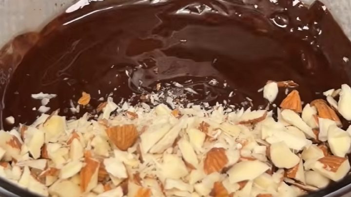 Nepečené kuličky bez cukru s ořechy