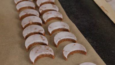 Rumové měsíčky s cukrovou polevou