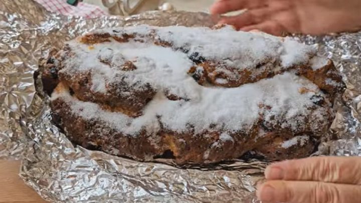 Jednoduchá domácí štola z kynutého těsta