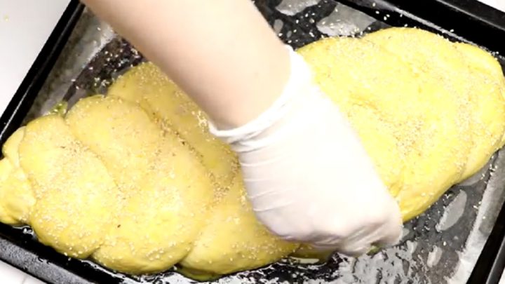 Jednoduchá vánočka ze 3 pramenů