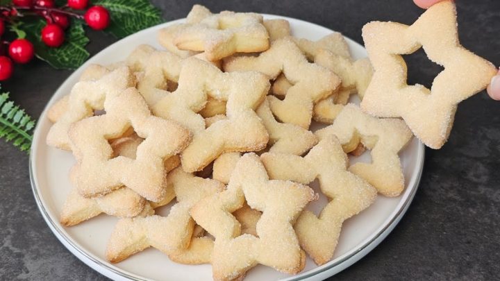 Cukrové hvězdičky z jogurtového těsta