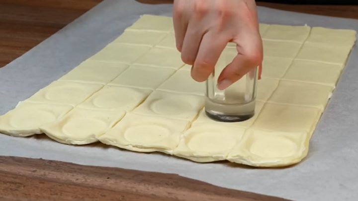 Silvestrovské jednohubky z listového těsta