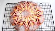 Vánoční hvězda z kynutého těsta
