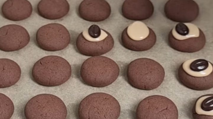 Čertovské oči s kávovými zrny v čokoládě