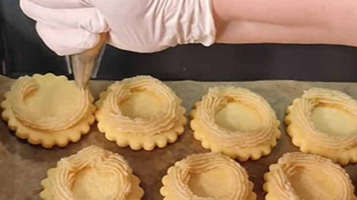 Marcipánové věnečky s marmeládou