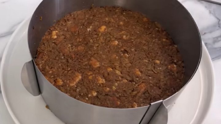 Rychlý nepečený jablečný koláč s čokoládou