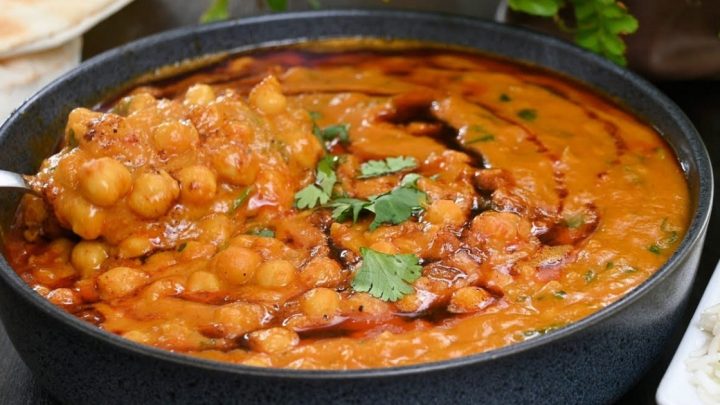 Cizrnový guláš s kurkumou a chilli