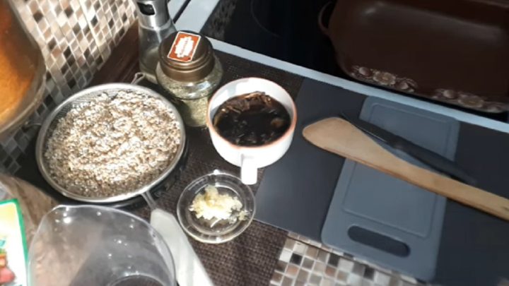 Staročeský Kuba s houbami a majoránkou