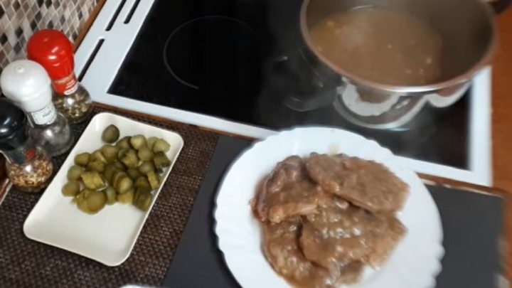 Vepřové plátky po znojemsku se slaninou