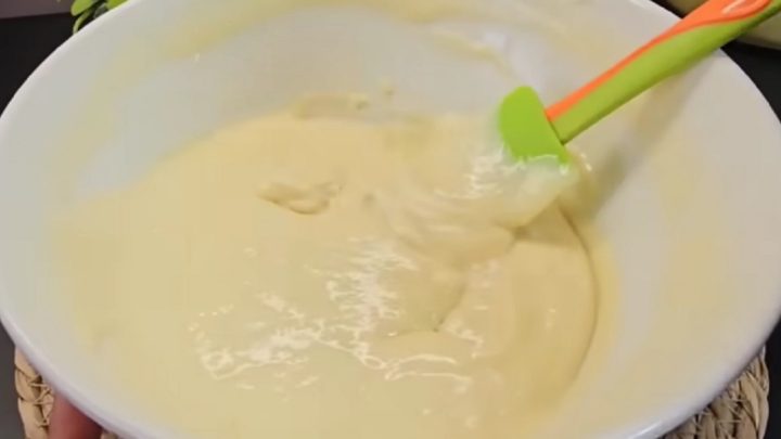 Bábovka plněná marmeládou z meruněk