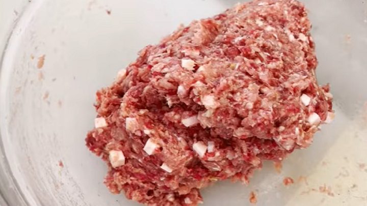 Smažený sekaný řízek v těstíčku