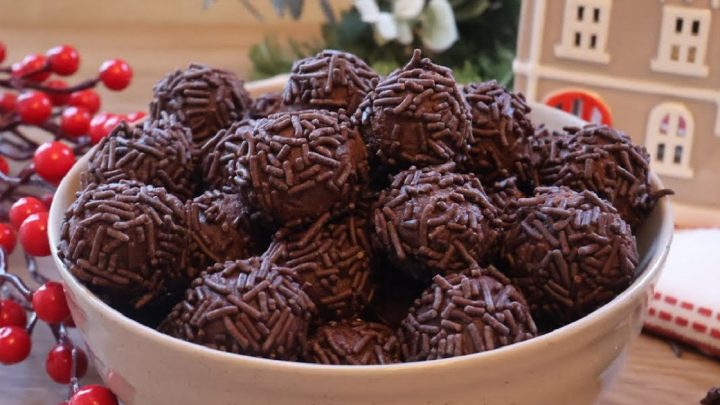 Rumové kuličky bez piškotů s čokoládou Rumové kuličky bez piškotů s čokoládou