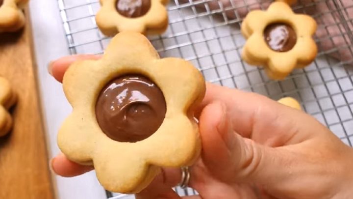 Nutellové kytičky z vanilkového těsta