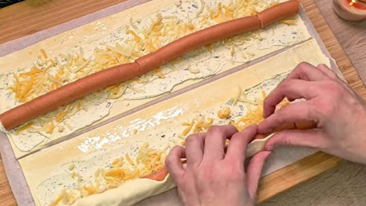 Slaný vánoční stromeček z listového těsta