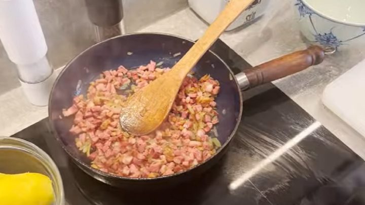 Zapečené francouzské brambory s uzeným