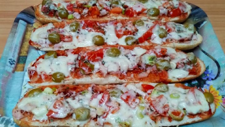 Rychlé zapečené bagety se slaninou