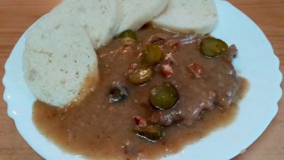 Vepřové plátky po znojemsku se slaninou