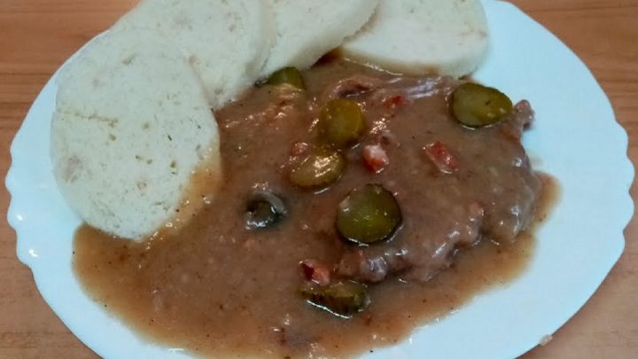 Vepřové plátky po znojemsku se slaninou