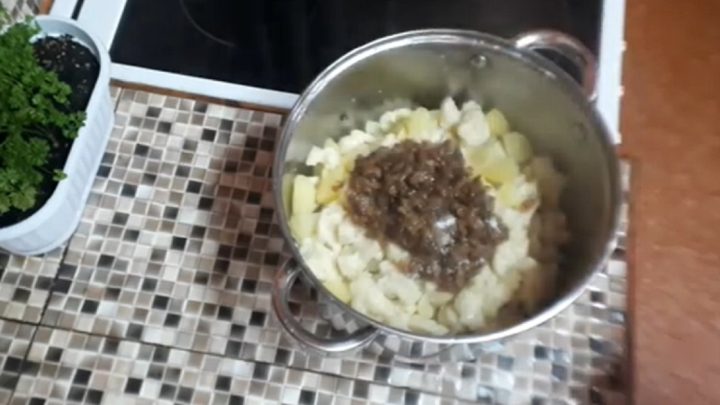 Staročeská uhlířina se slaninou