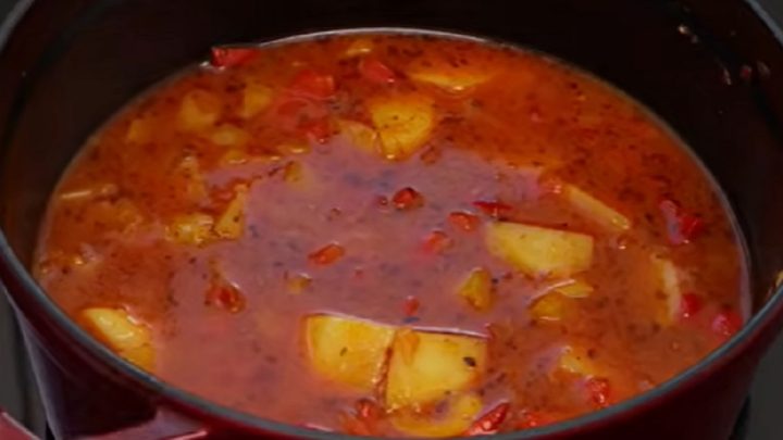 Rychlý zeleninový guláš s fazolemi