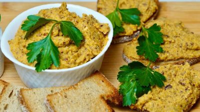 Jednoduchá fazolová pomazánka se zeleninou