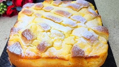 Kefírový prošívaný koláč s tvarohem