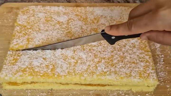 Piškotové řezy s meruňkovým džemem