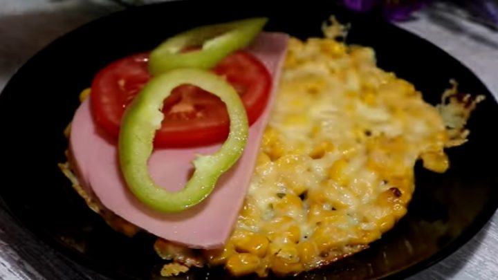 Zapečené kukuřičné placky se sýrem