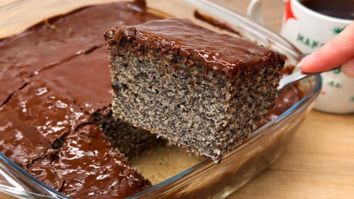 Makovec s čokoládovou polevou Makovec s čokoládovou polevou