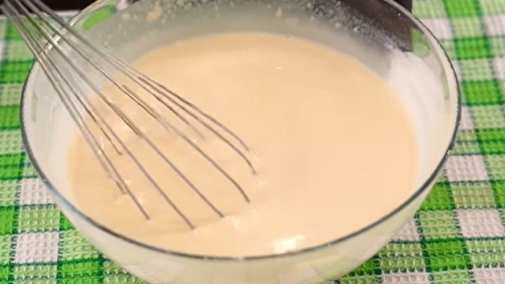 Rychlá palačinková roláda s ovocem