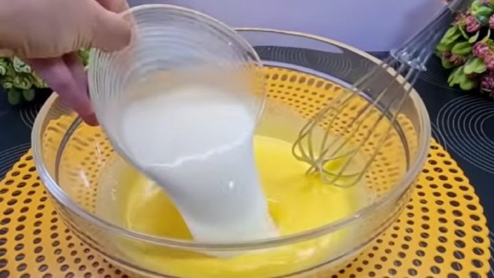 Nadýchaný koláč s meruňkami