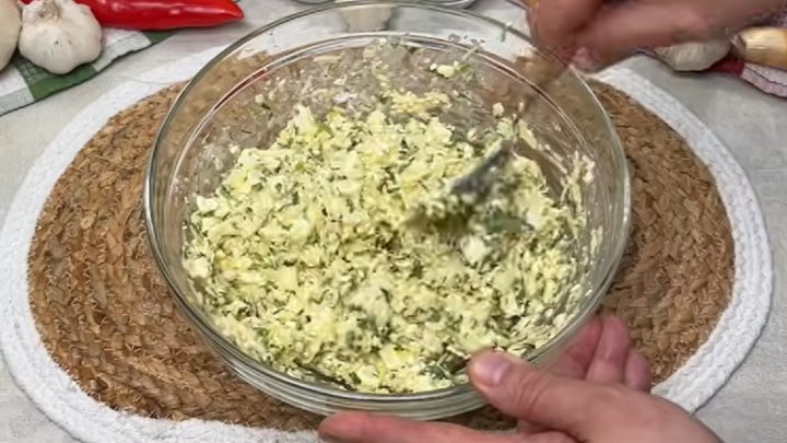 Sýrové proteinové placičky s bylinkami