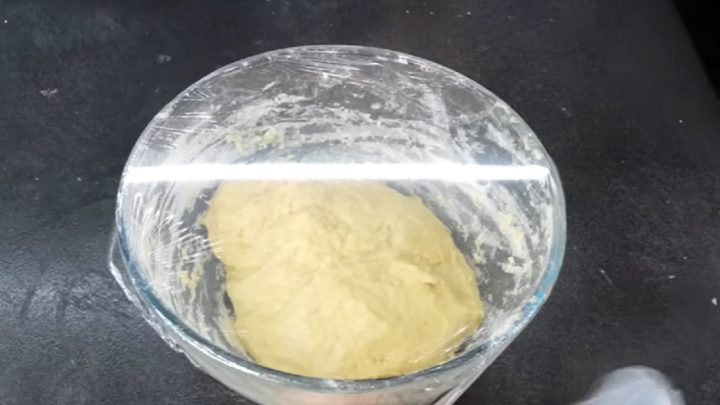 Kynuté skořicové šneky s krémovou polevou