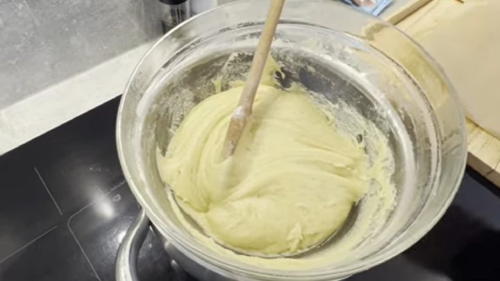 Domácí medovník s kondenzovaným mlékem