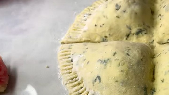 Bramborové trojúhelníčky plněné masem