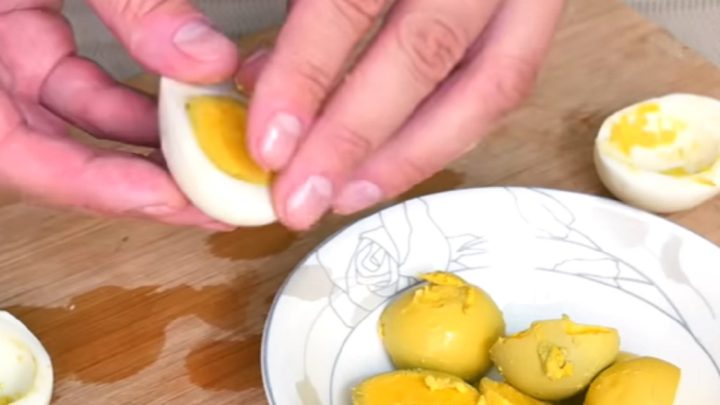 Zelný salát s jogurtovou zálivkou