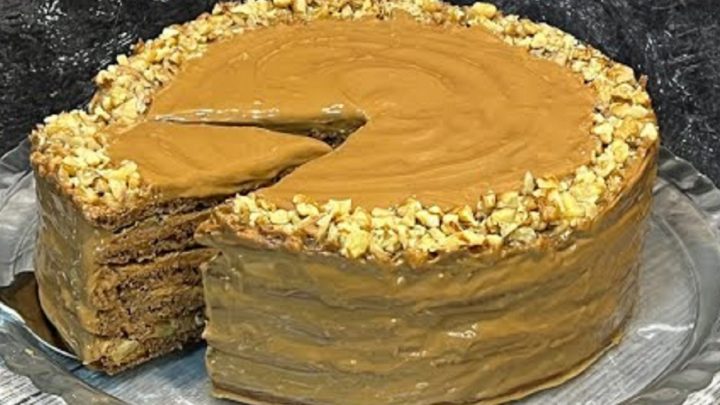 Palačinkový dort s karamelovým krémem Palačinkový dort s karamelovým krémem