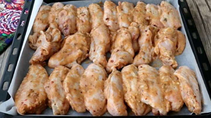 Pečená pikantní křidélka s česnekem