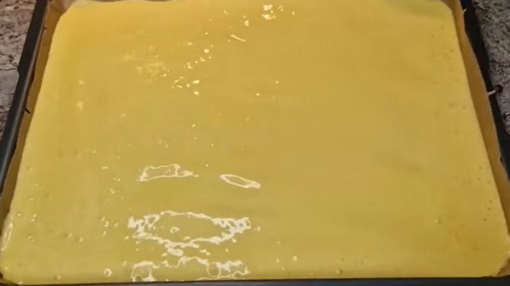 Piškotové řezy s meruňkovým džemem