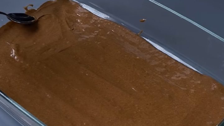 Dvoubarevné řezy s kokosovou náplní