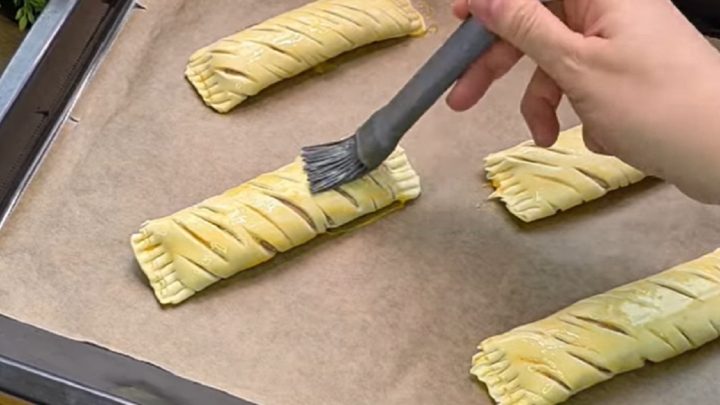 Rychlé pudinkové taštičky se skořicí