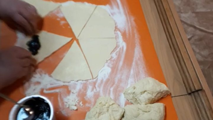 Rohlíčky plněné povidly bez kynutí