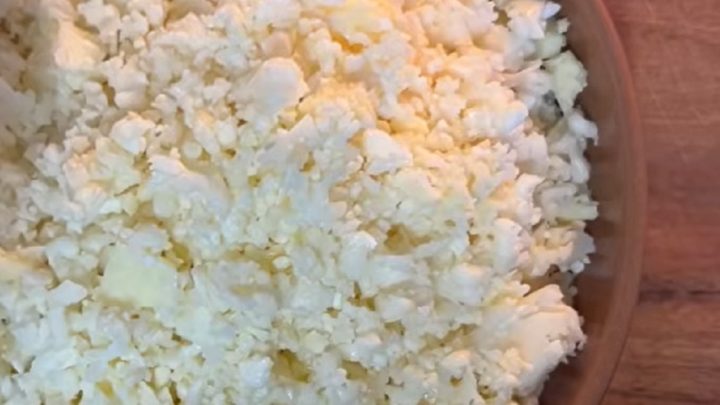 Květákový nákyp se sýrem a brambory