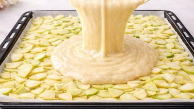 Rychlá jablečná roláda jen z 6 ingrediencí