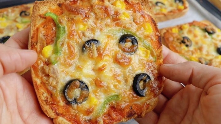 Rychlá pizza z toustového chleba s tuňákem