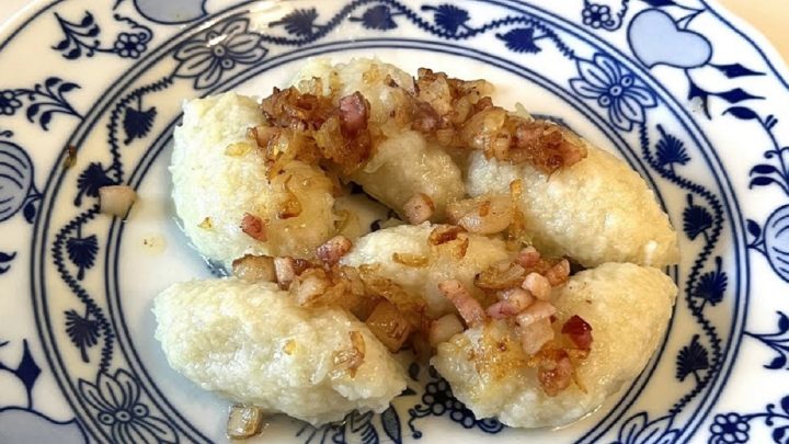 Staročeské chlupaté knedlíky se slaninou