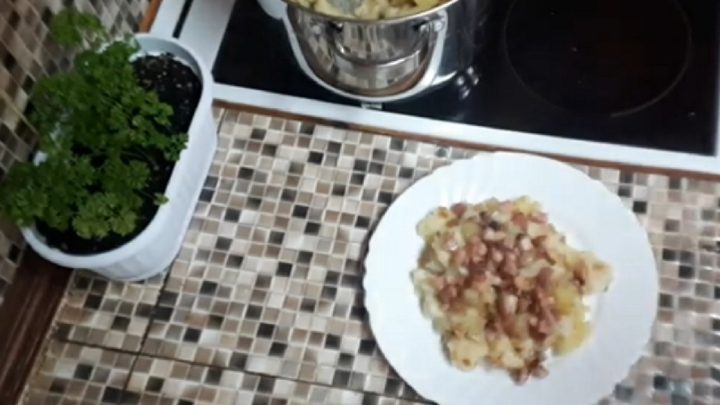 Staročeská uhlířina se slaninou