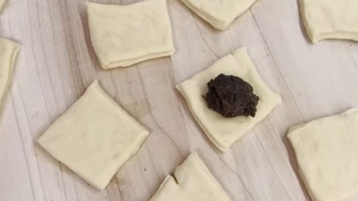 Kynuté buchty s mákem a rozinkami