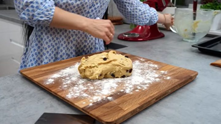 Smažené jablečné uzlíky s rozinkami