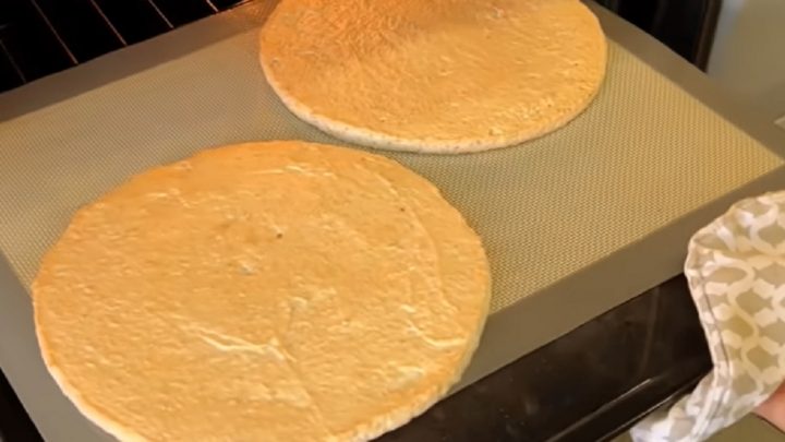 Dort Esterházy s čokoládou a mandlemi